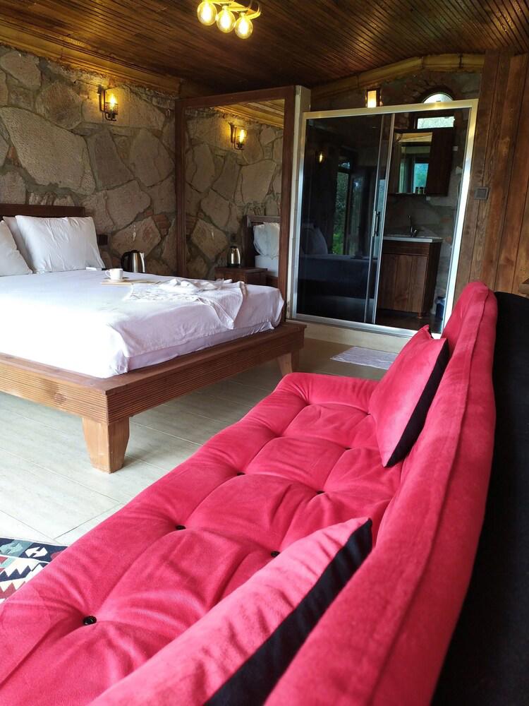 Şelale Stone House Boutique Hotel
