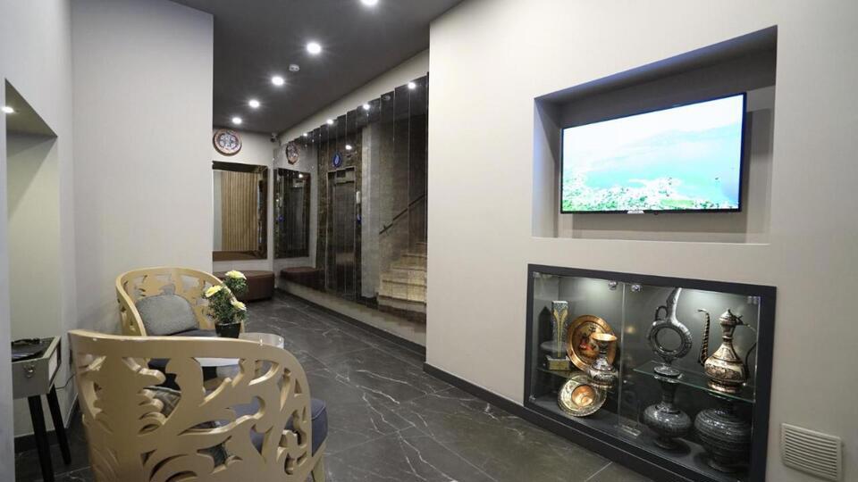 Homey Airport Hotel