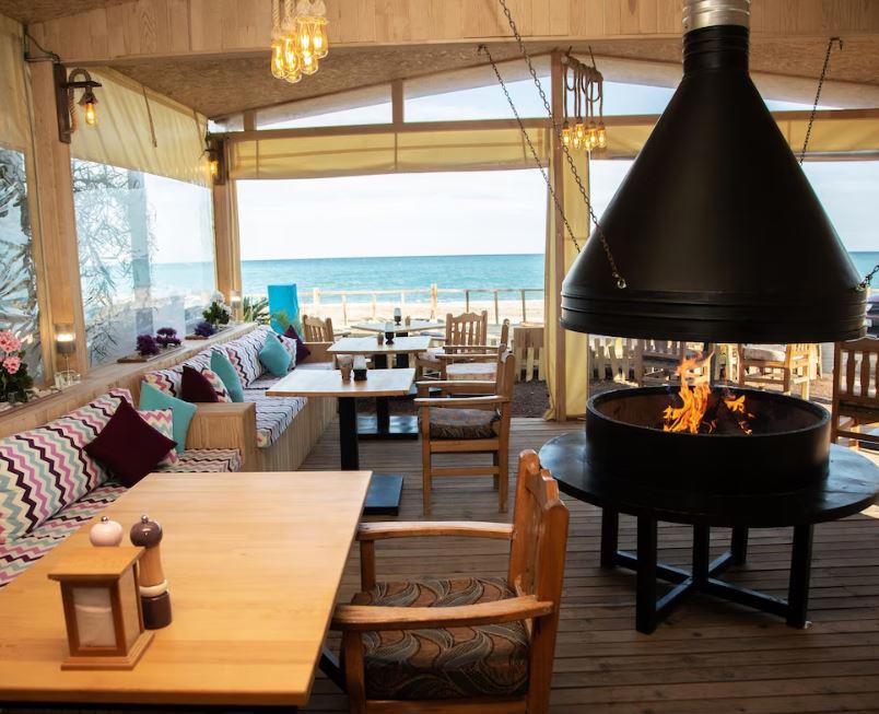 Kara Kedi Beach Bungalow