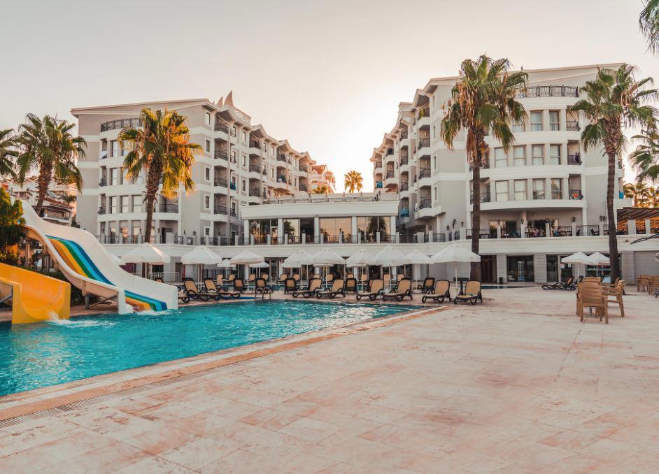 Royal Atlantis Beach