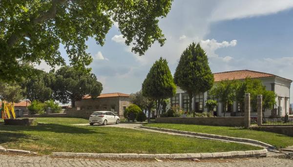 Elaia Hotel