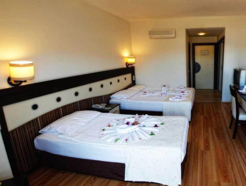 Lavitas Hotel