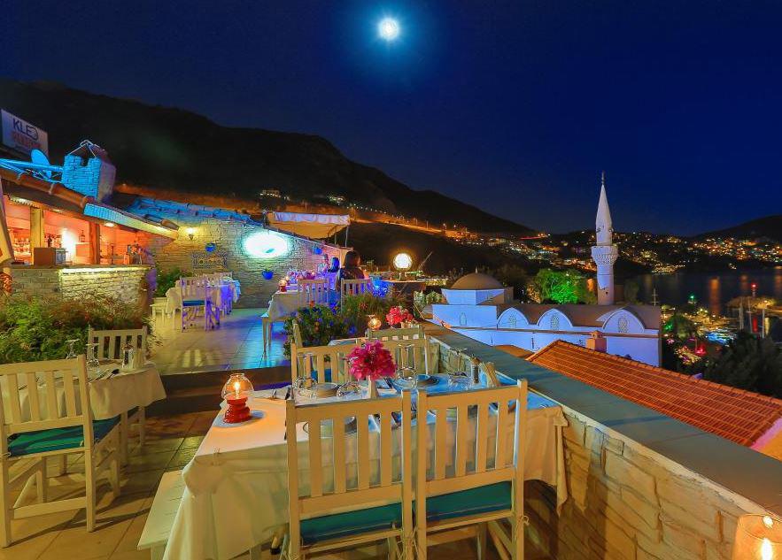 Zinbad Hotel