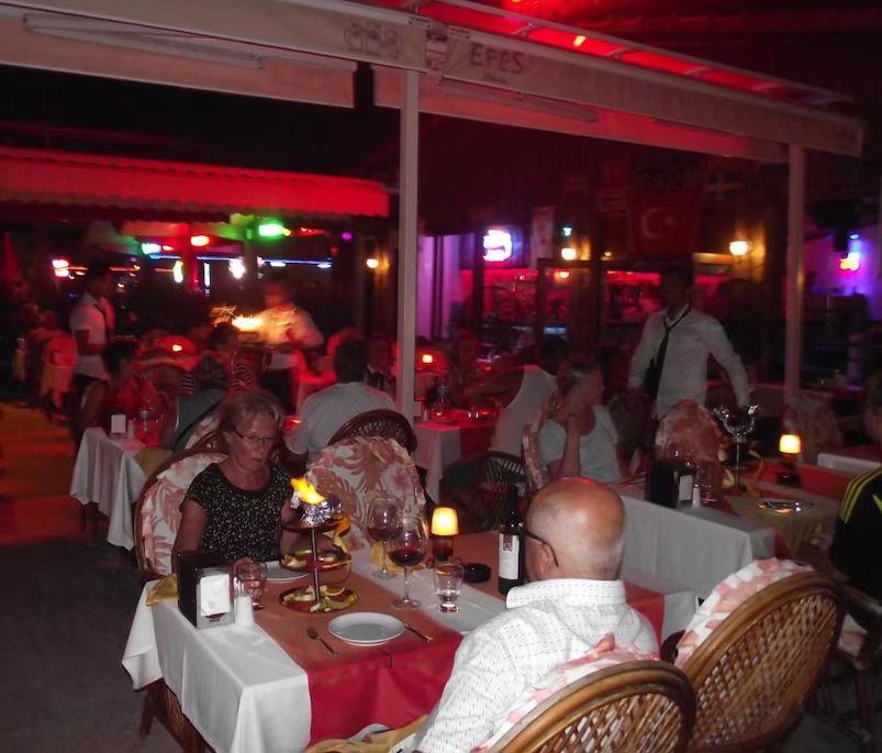 Simus Beach Hotel (+16)