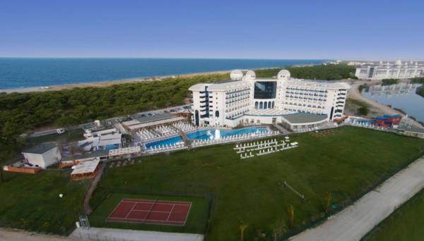 Water Side Resort & Spa