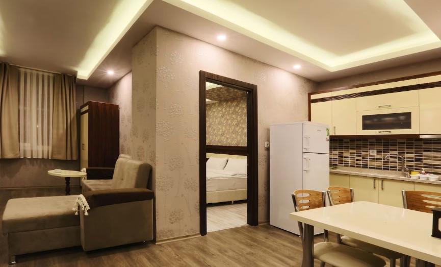 Azd House Hotel