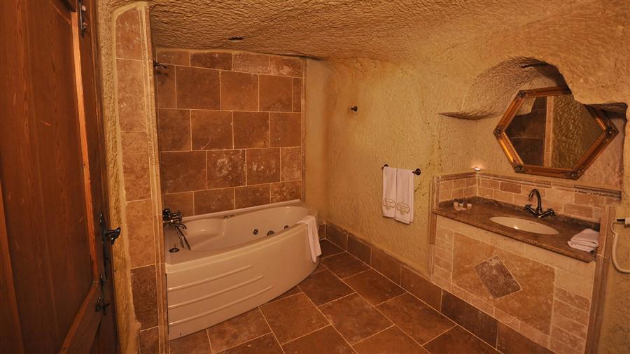 Has Cave Konak