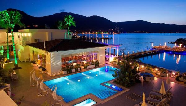 Big Poseidon Boutique Hotel Villas