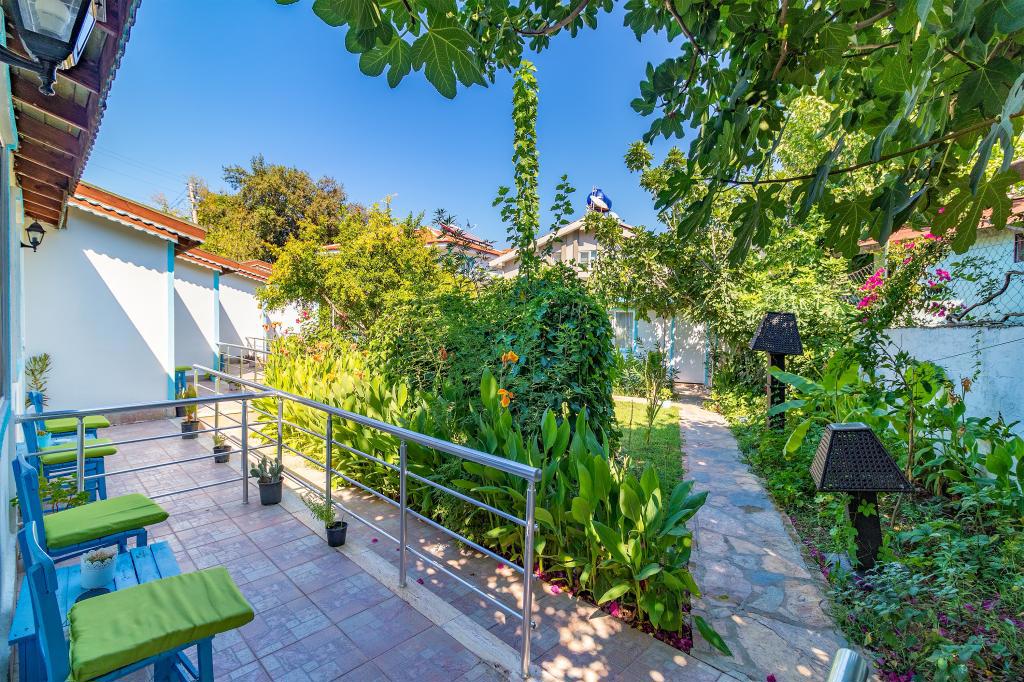 Maviş Pansiyon Selimiye