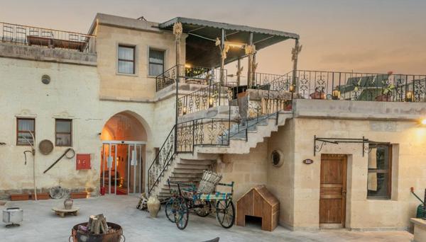 Aladino Cave Suites