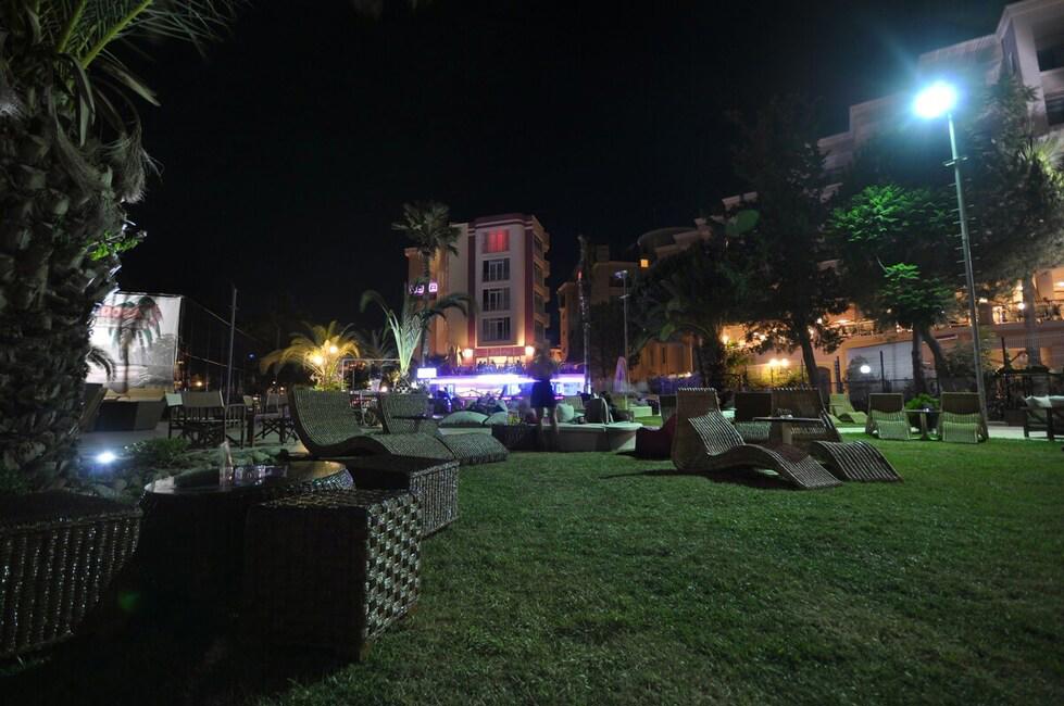 Dora Beach Hotel