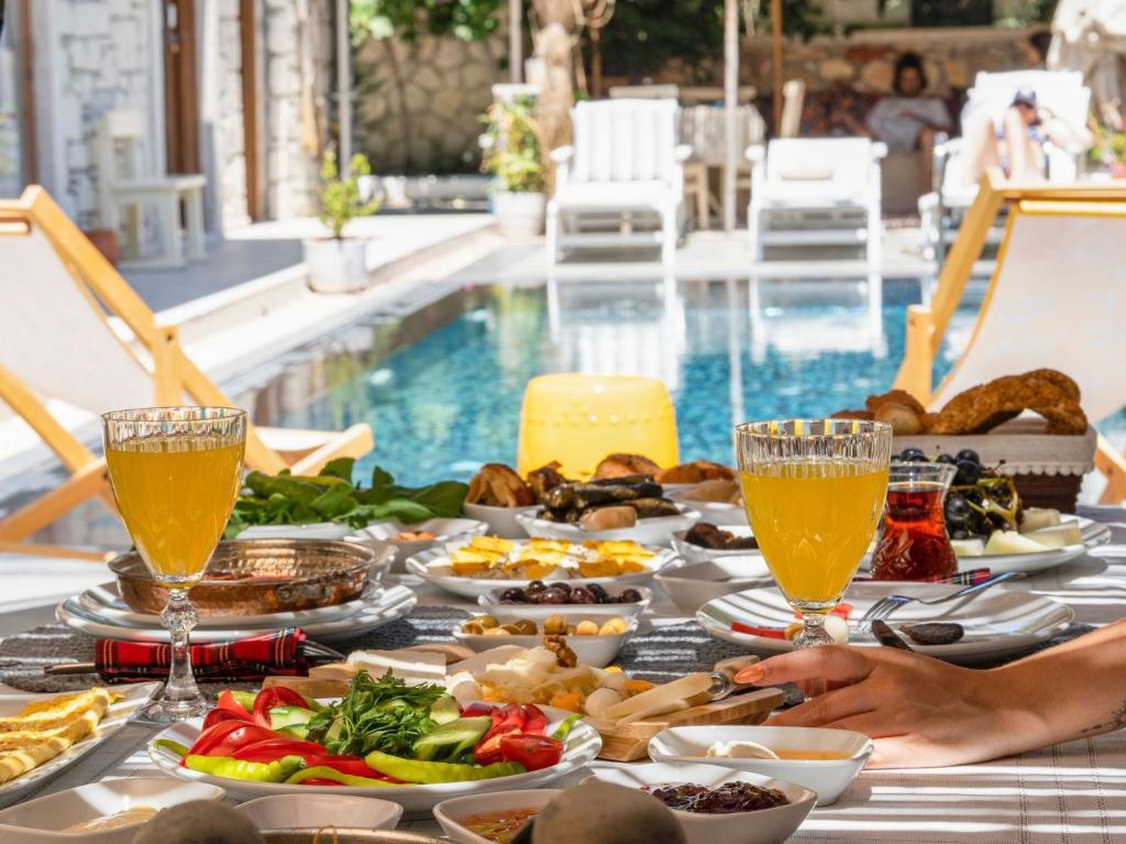 Lulu Inn Çeşme