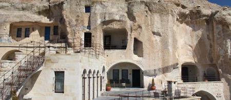 1811 Cave Hotel