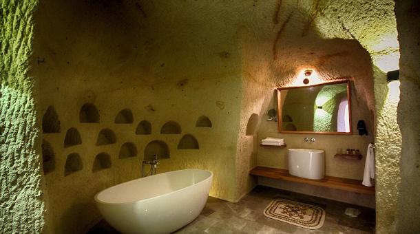 1811 Cave Hotel
