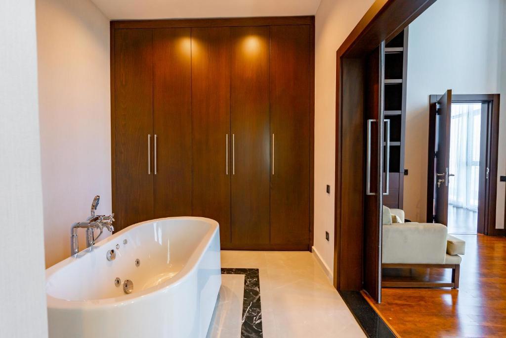 Legend Hotel Batumi Convention Center & Spa