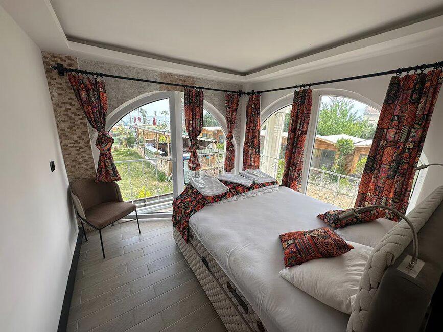 White Country Boutique Hotel