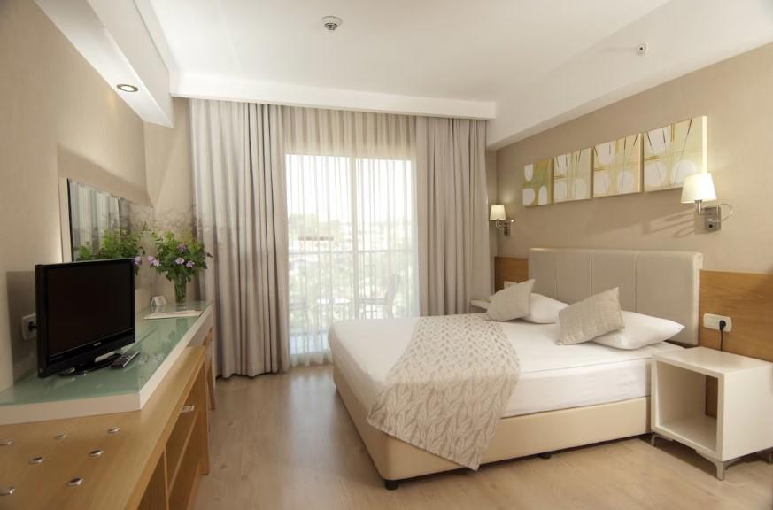 Trendy Palm Beach (Adults Only 16+)