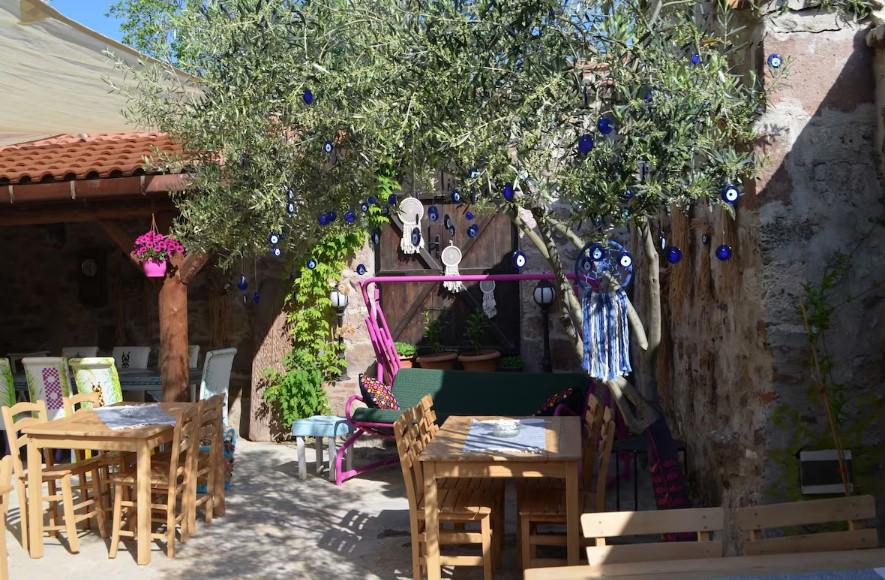 Neziş'in Konağı