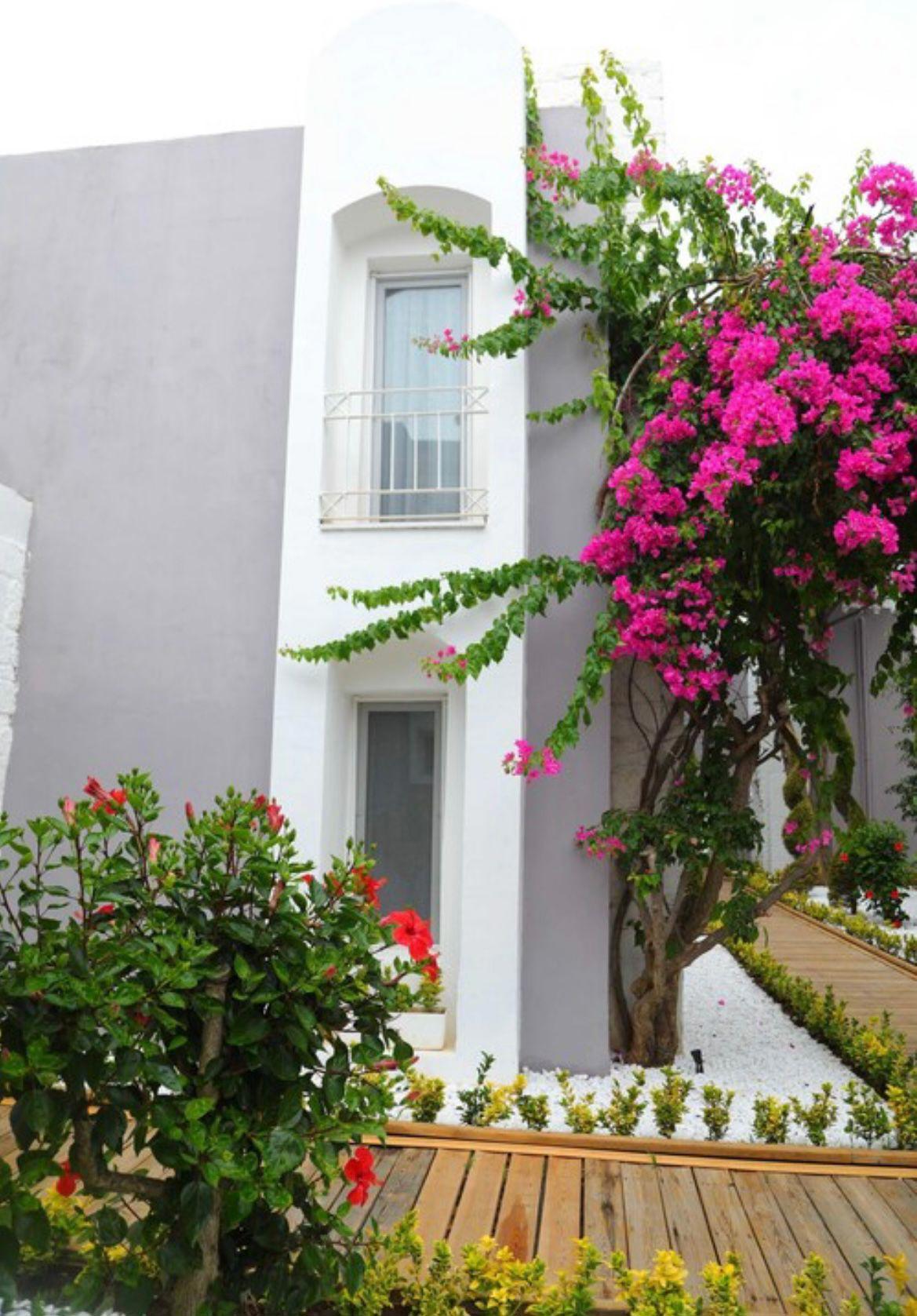 Kamati Luxury Hotel
