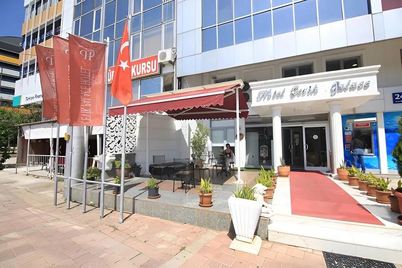 Çevik Palace Hotel