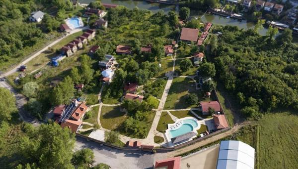 Dachas Cove Houses