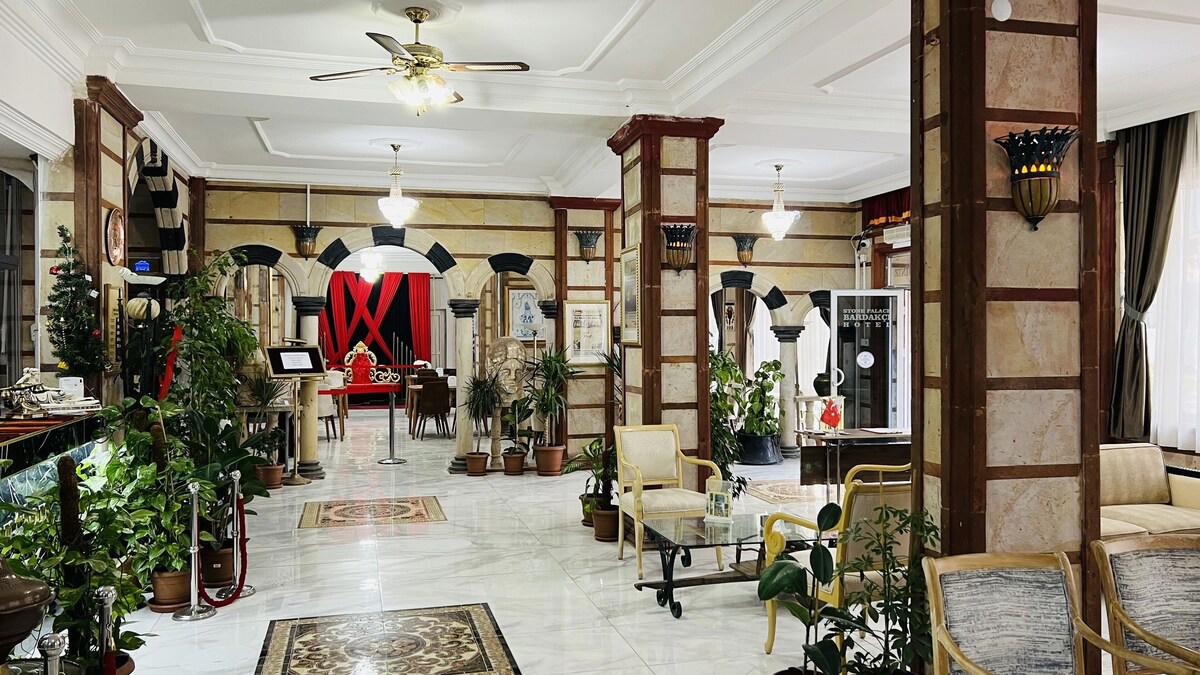 Taş Saray Bardakçı Hotel