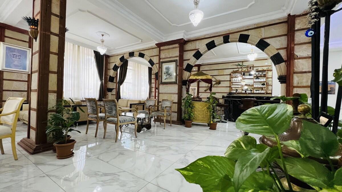 Taş Saray Bardakçı Hotel