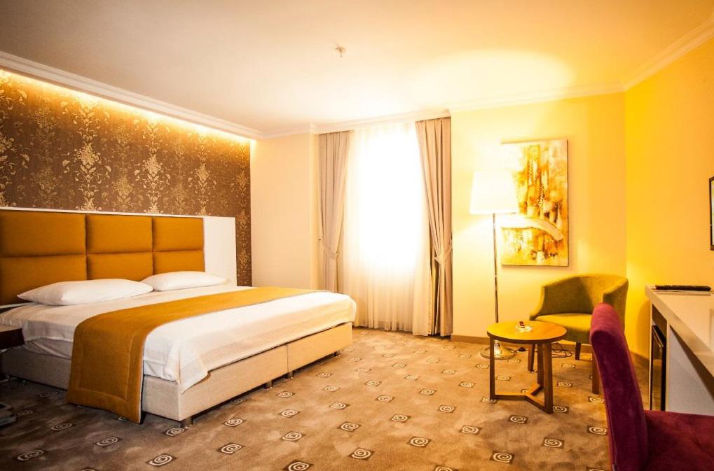 Boris Hotel