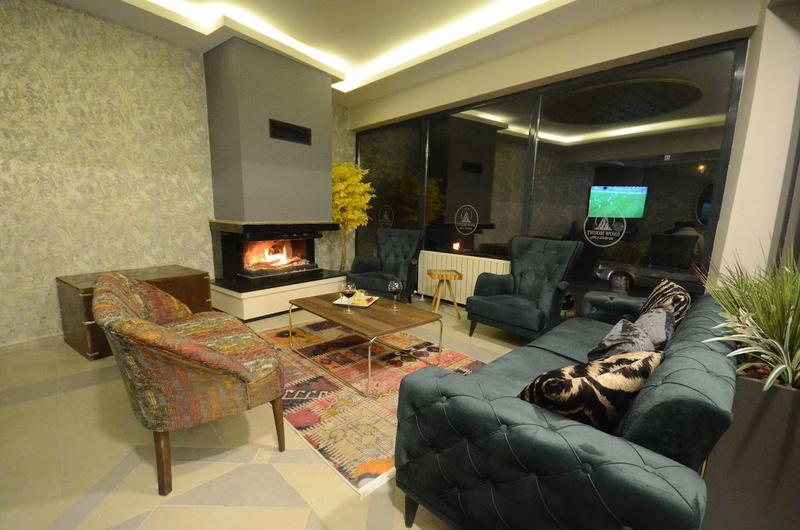Snow Mount Hotel