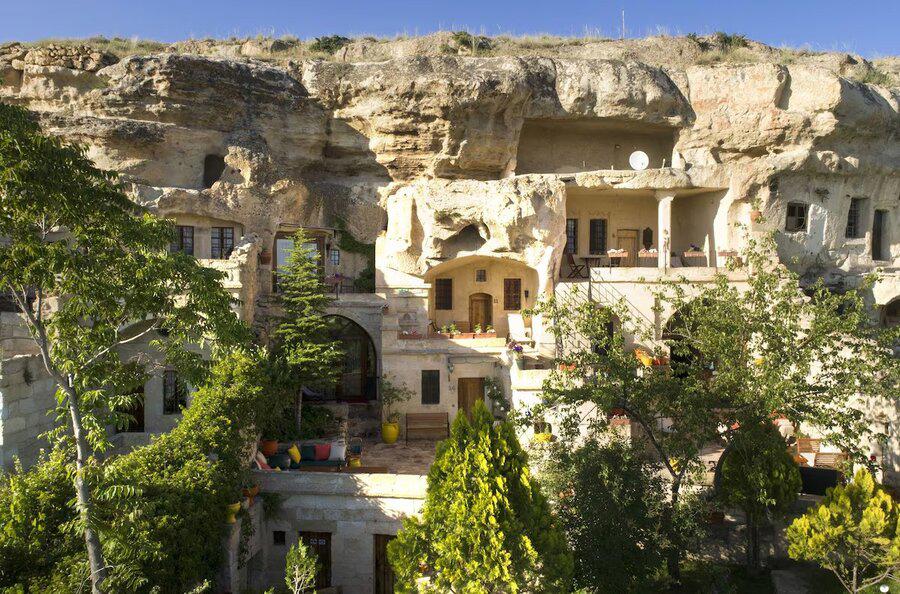 4 Oda Cave House