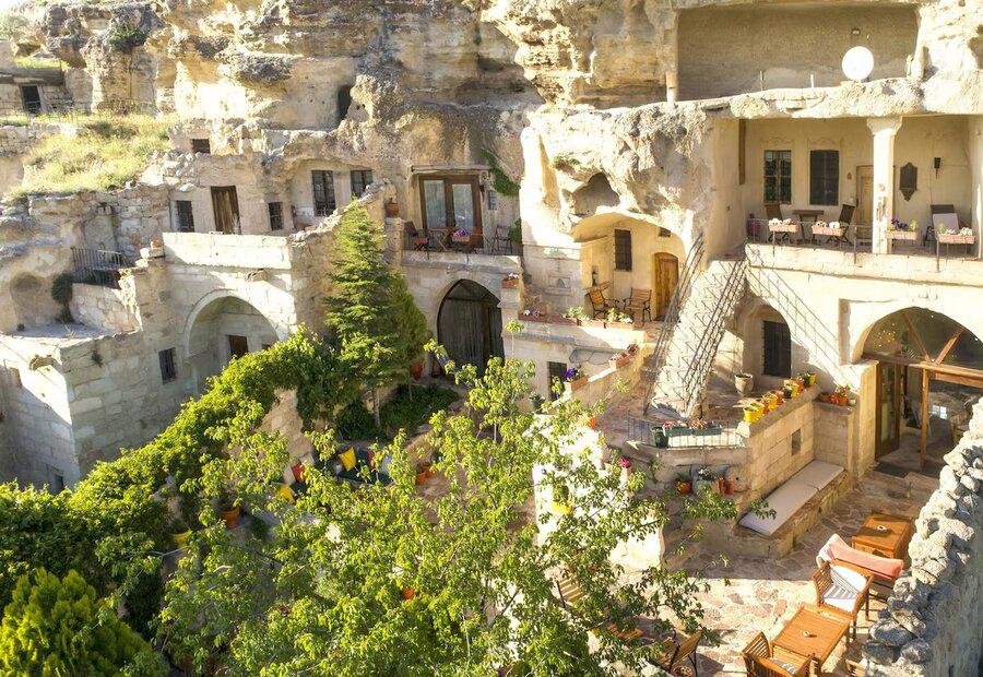 4 Oda Cave House