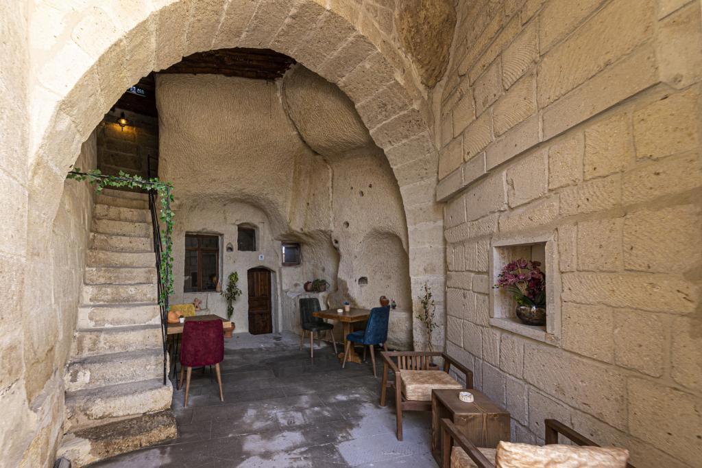 Feris Cave Hotel