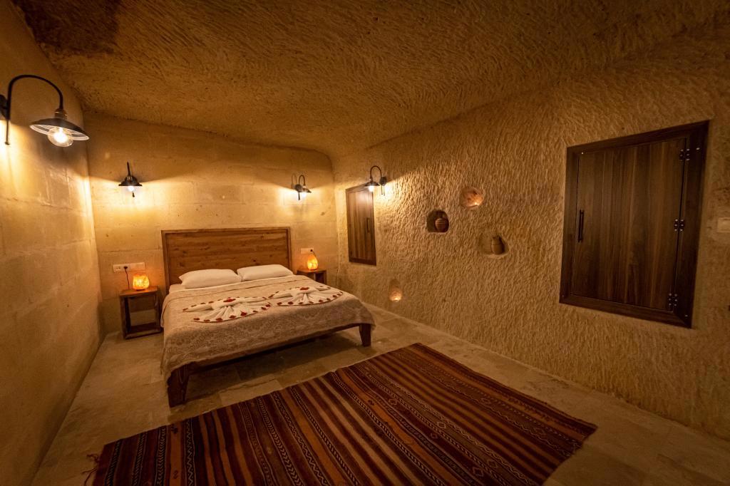 Feris Cave Hotel