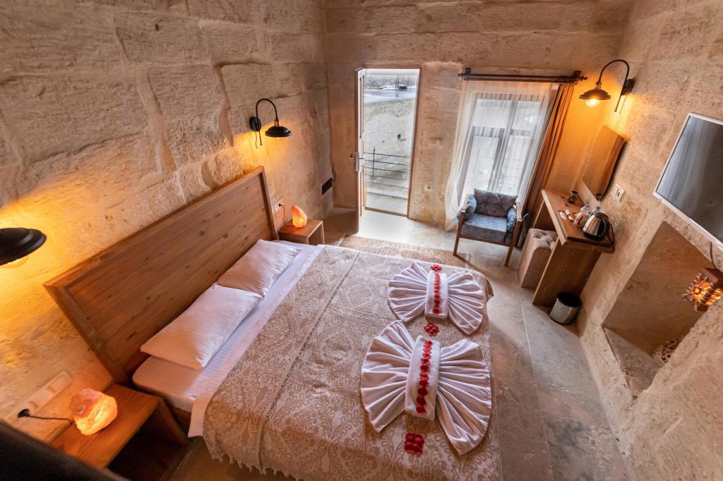 Feris Cave Hotel