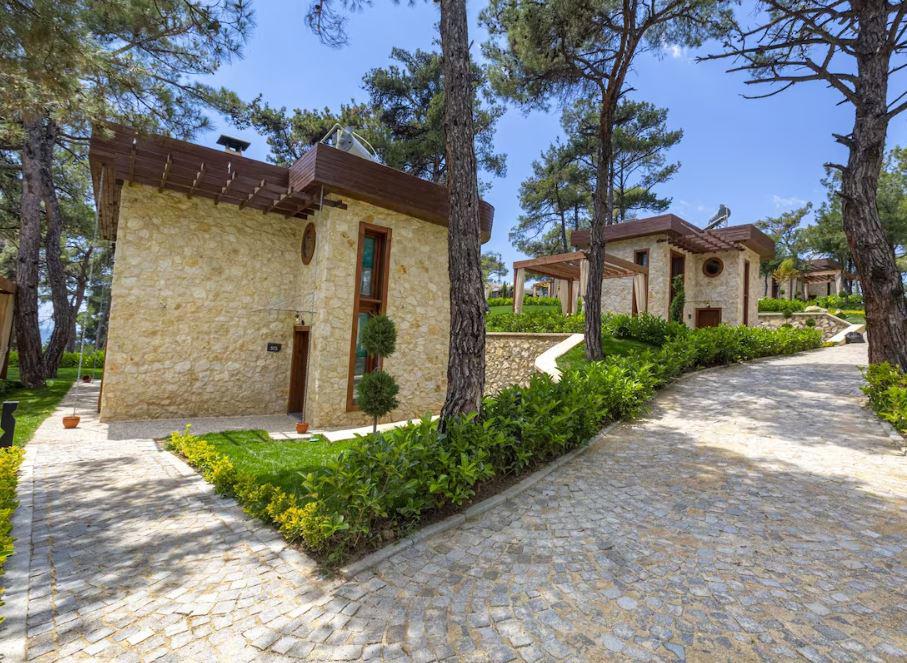 Marisstone Hotel Villa