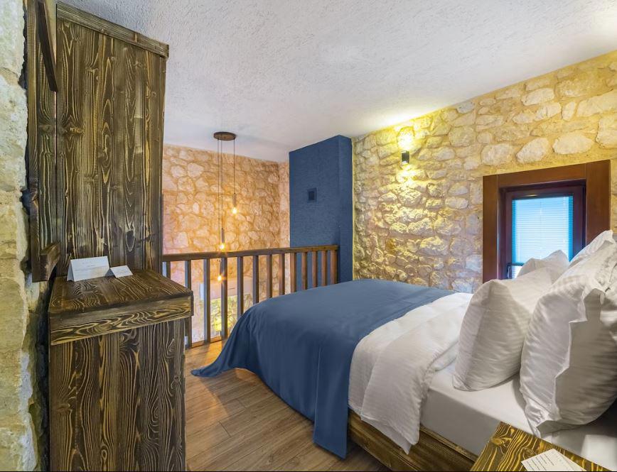 Marisstone Hotel Villa