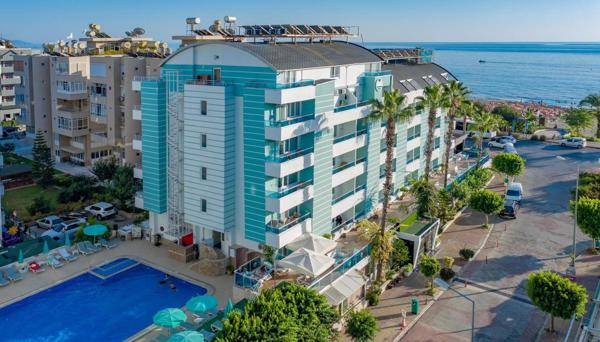 Mesut Hotel Family
