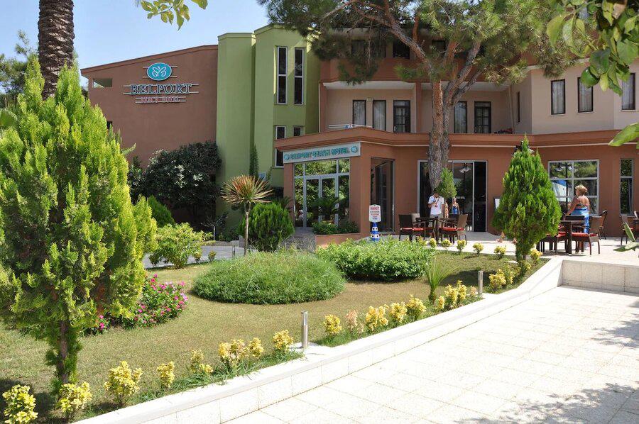 Belrose Beach Hotel
