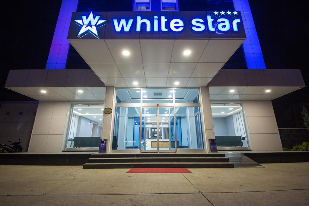 White Star Hotel