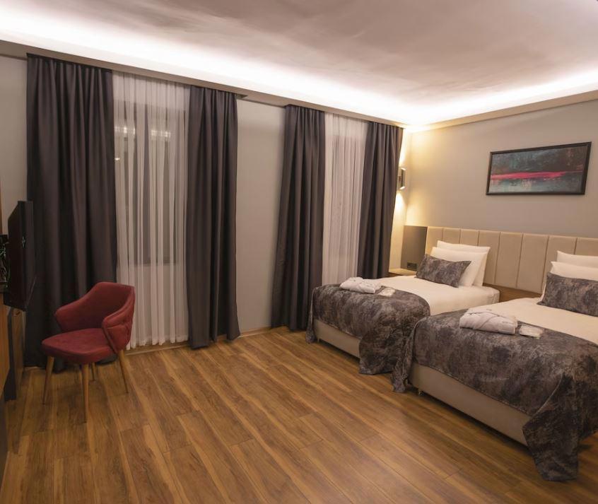 Divares Luxury Hotel