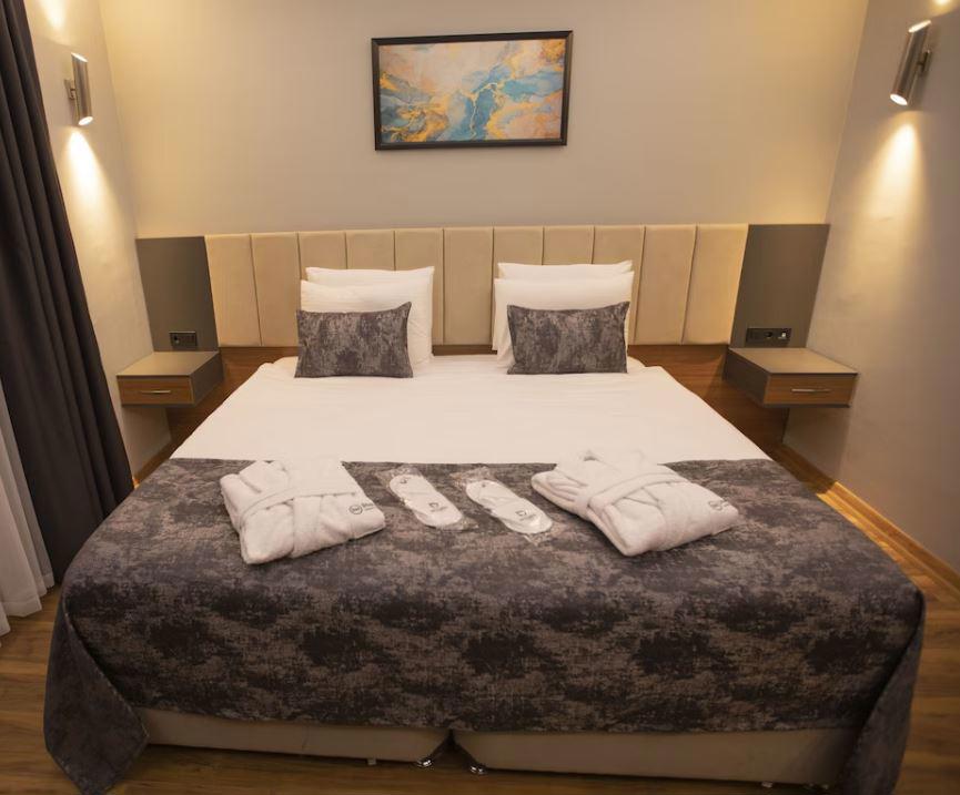 Divares Luxury Hotel