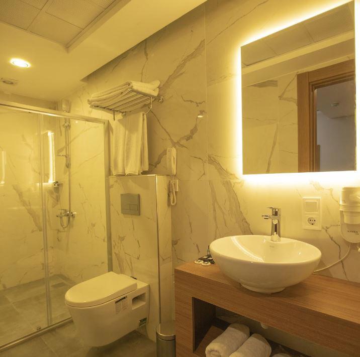 Divares Luxury Hotel