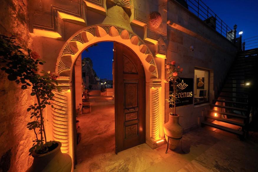 Serenus Cave Suites