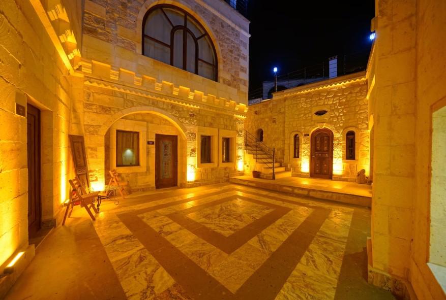 Serenus Cave Suites