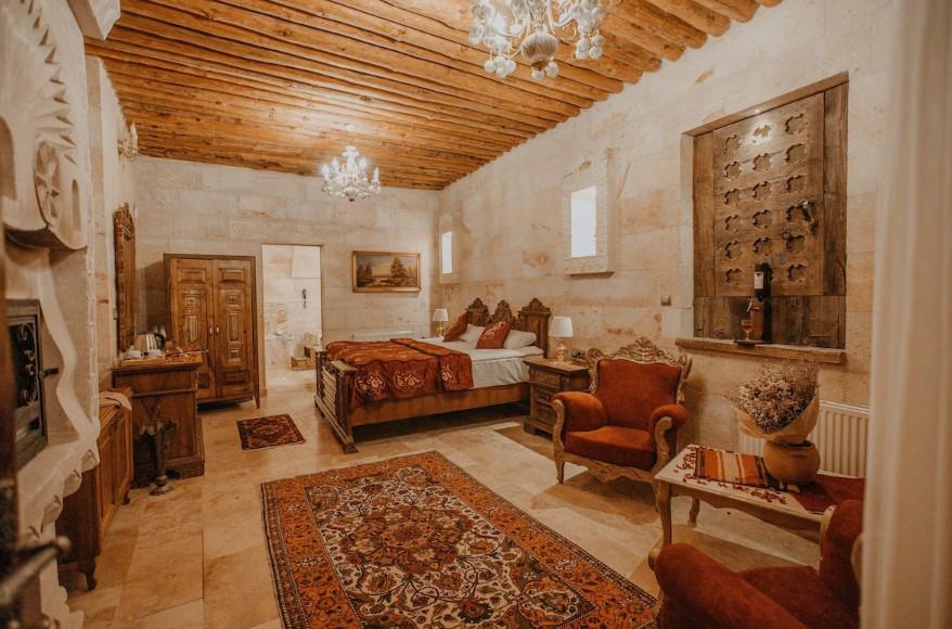 Serenus Cave Suites