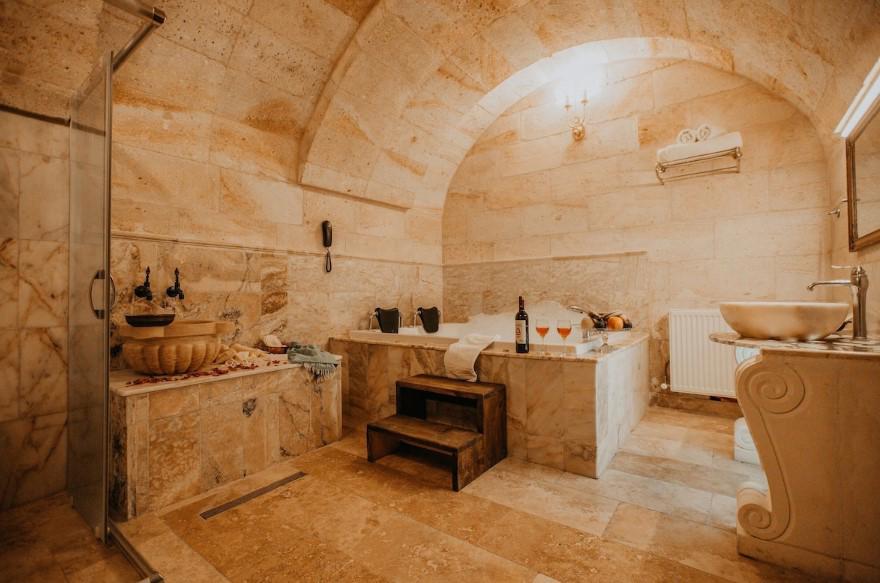 Serenus Cave Suites