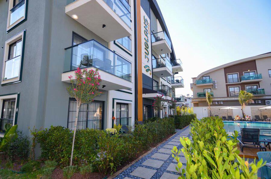 Junglans Suites Apart Hotel