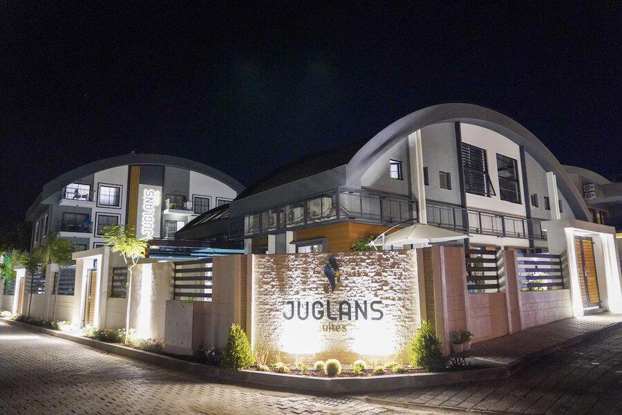 Junglans Suites Apart Hotel