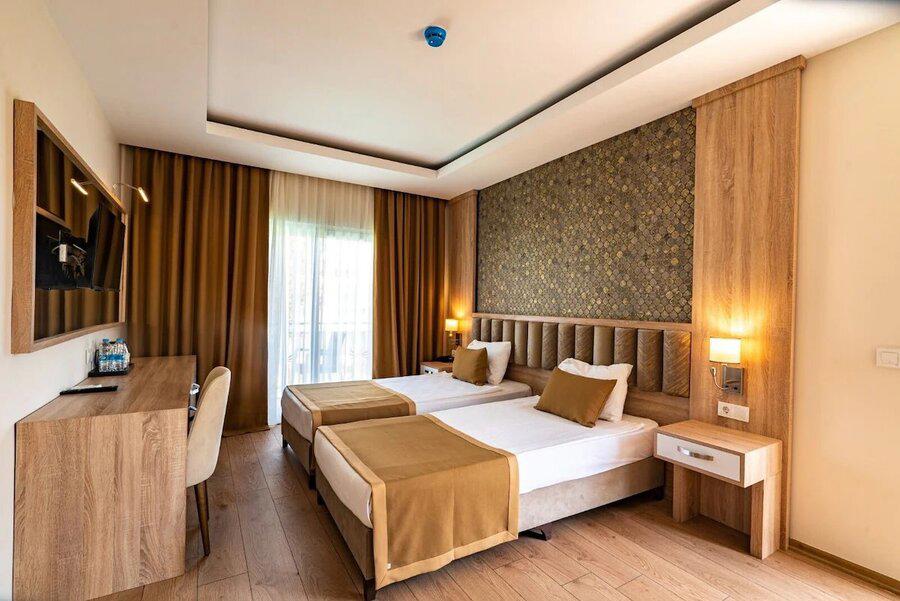 Lara Garden Hotel
