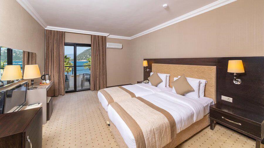 Faros Premium Beach +16 Adult Only